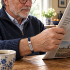 Diabetes Gevlochten Armband om de pols aan de keukentafel