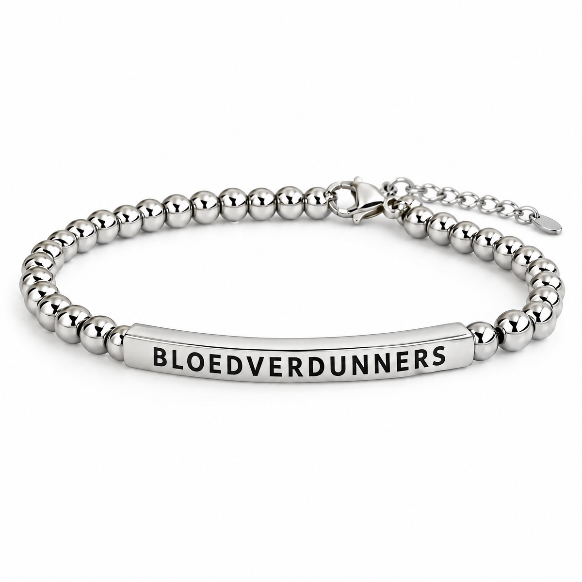 Zilveren bloedverdunners armband met gravure BLOEDVERDUNNERS op het gebogen plaatje